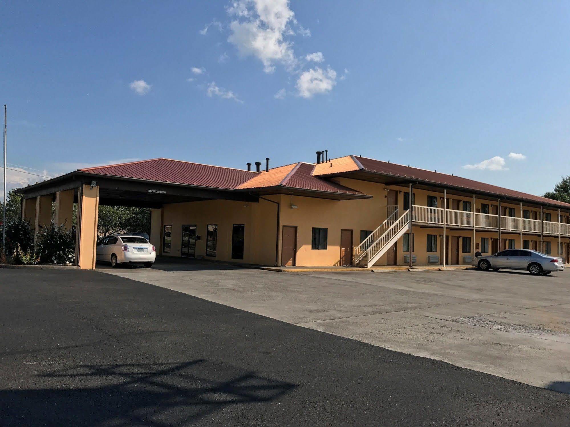 Motor Inns Of America Madisonville Екстериор снимка