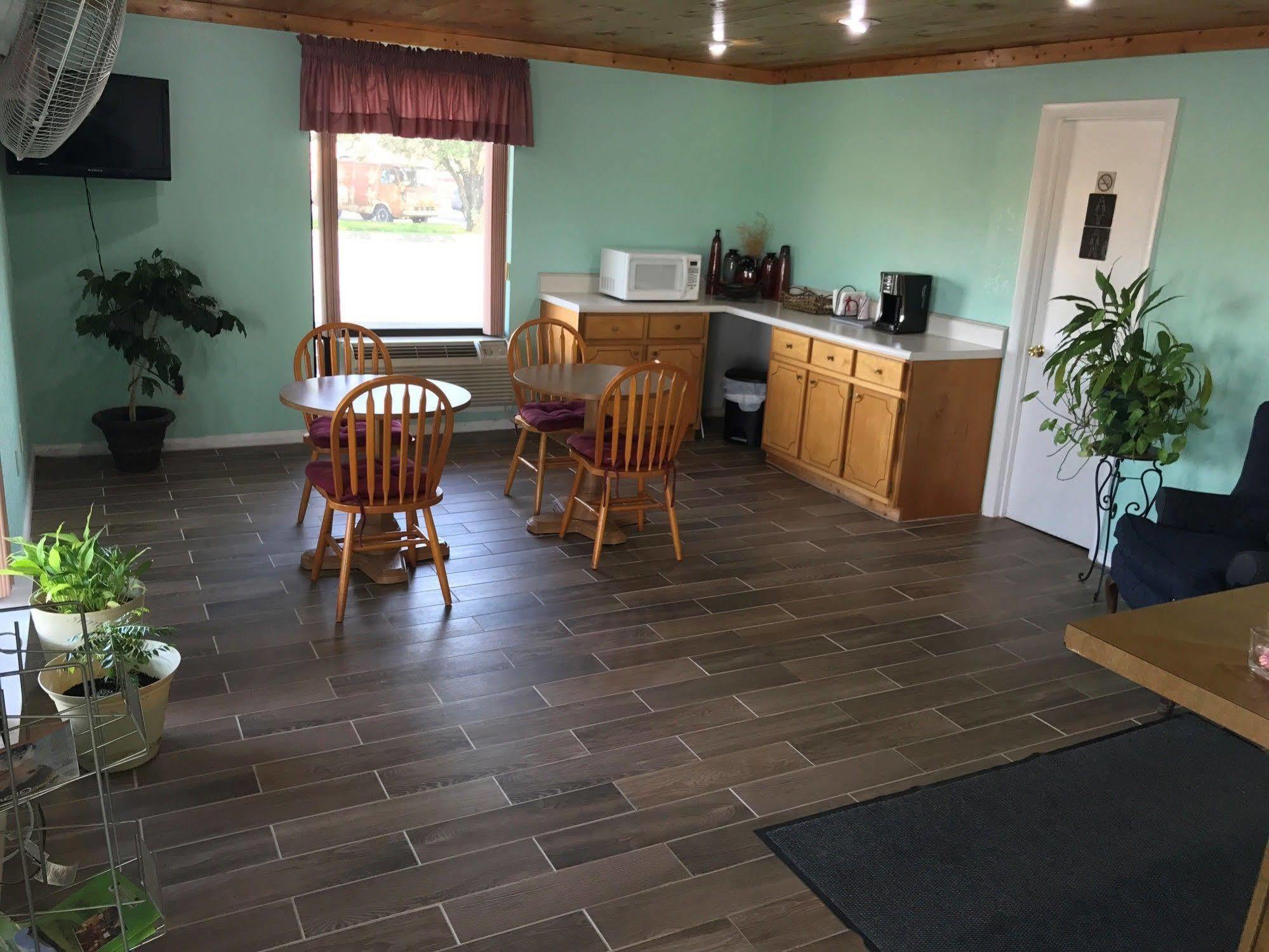 Motor Inns Of America Madisonville Екстериор снимка
