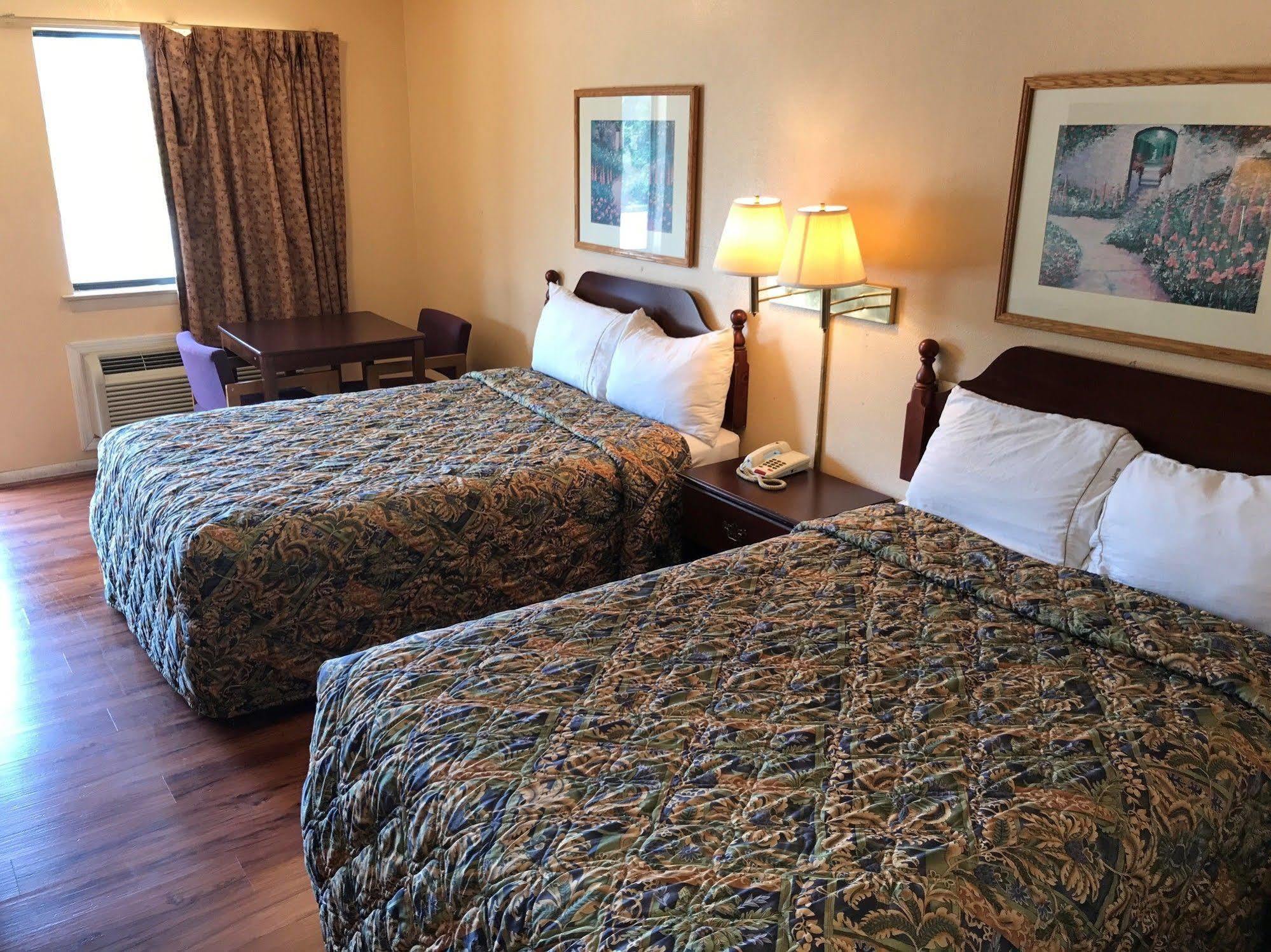Motor Inns Of America Madisonville Екстериор снимка