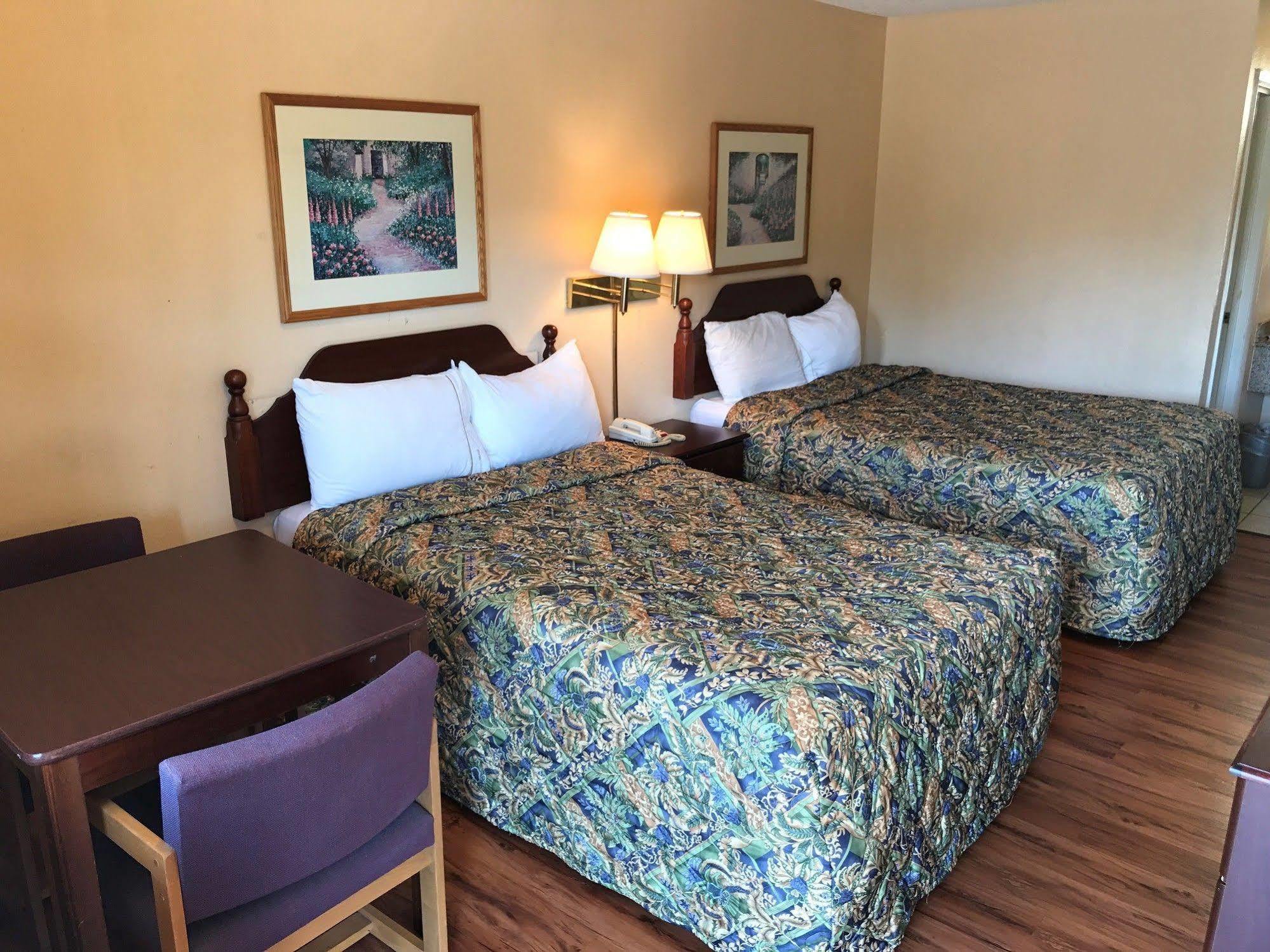 Motor Inns Of America Madisonville Екстериор снимка