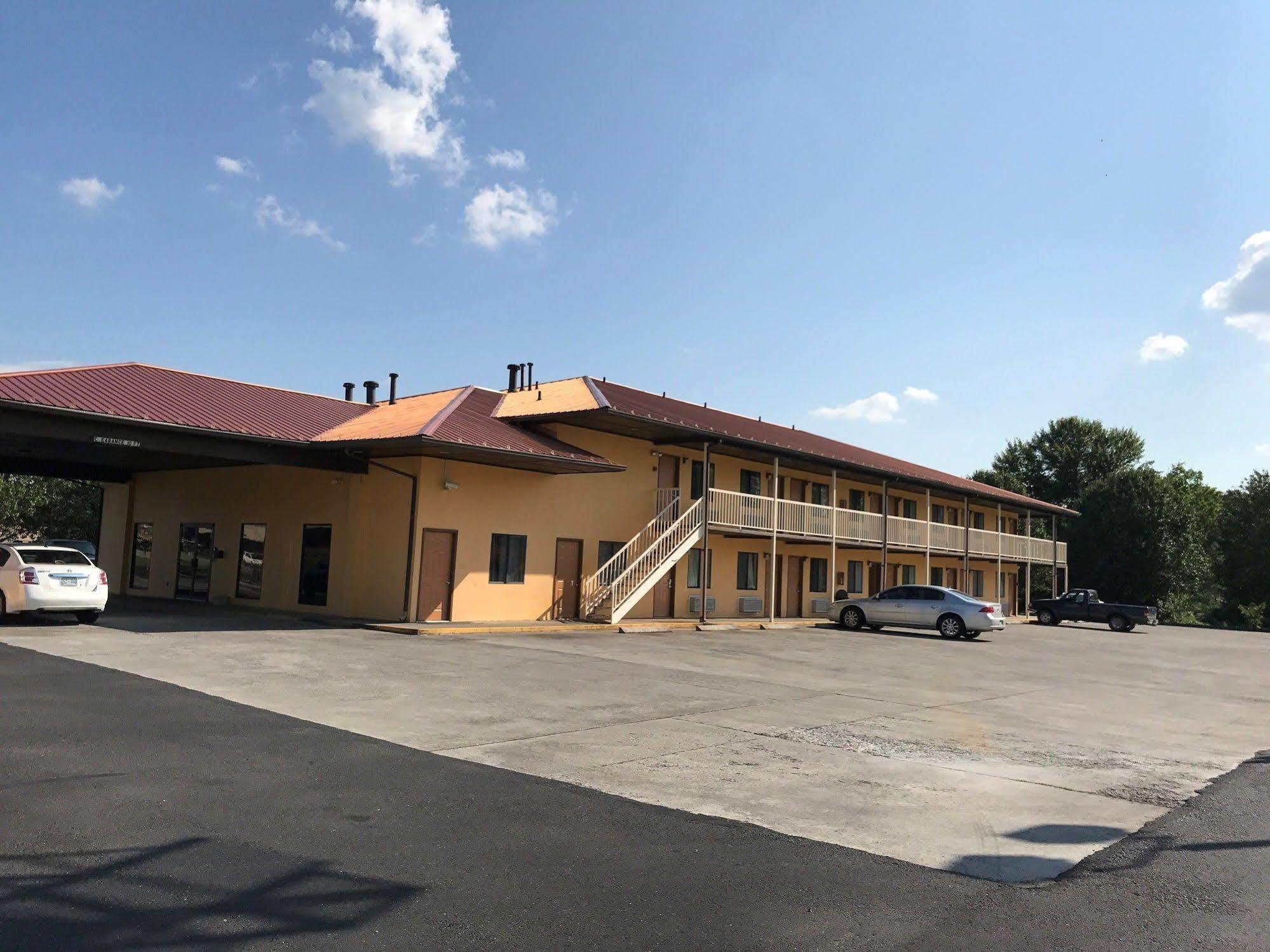 Motor Inns Of America Madisonville Екстериор снимка