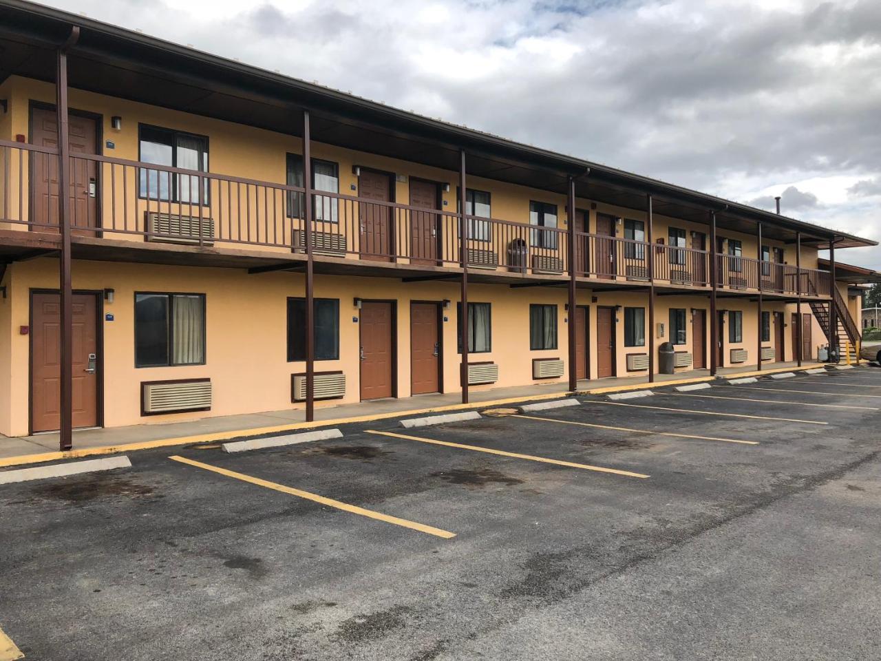 Motor Inns Of America Madisonville Екстериор снимка