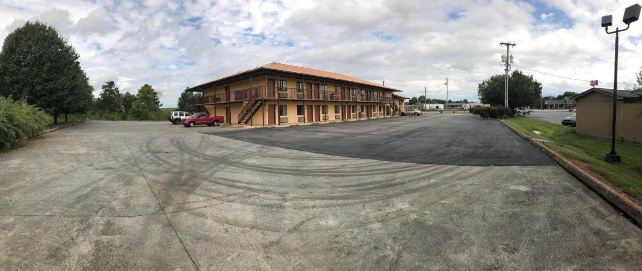Motor Inns Of America Madisonville Екстериор снимка