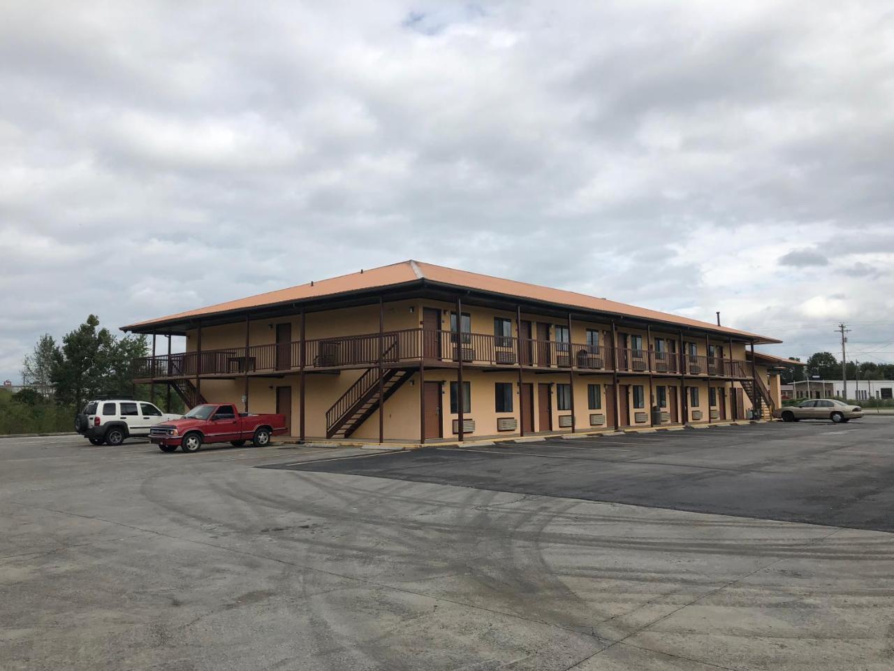 Motor Inns Of America Madisonville Екстериор снимка